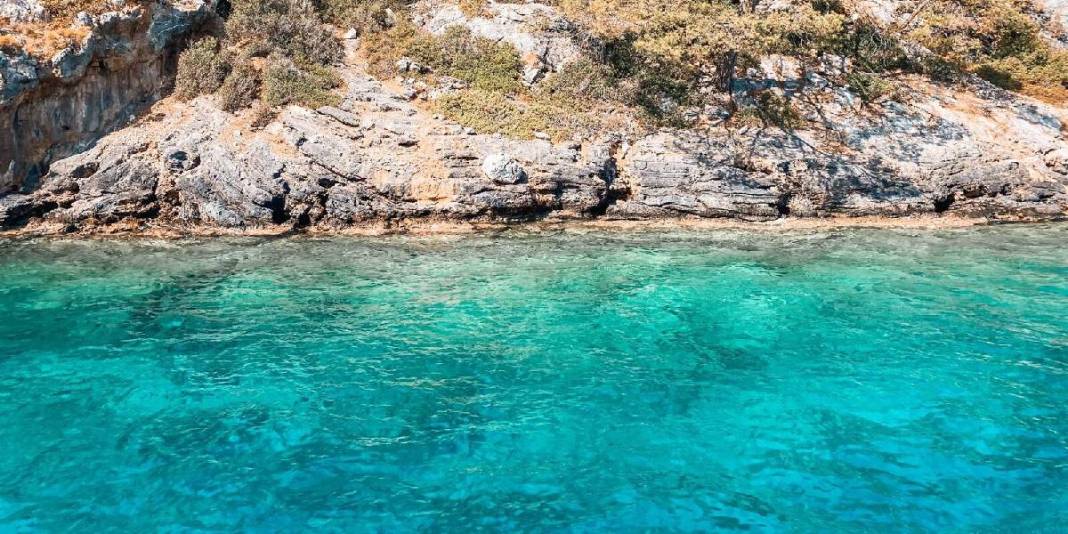 Cam gibi deniz, altın kum! Burası tam ailelere göre: Cennet koy sizi kucaklamayı bekliyor 5